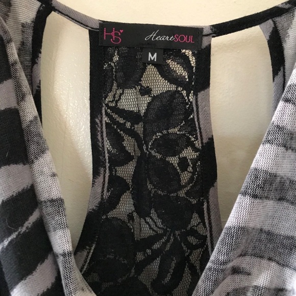 Racerback with lace detail top - Picture 9 of 9